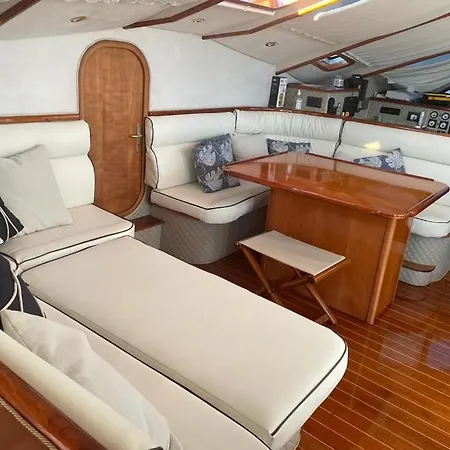 Catamarano Privilege 482 Bådhotel